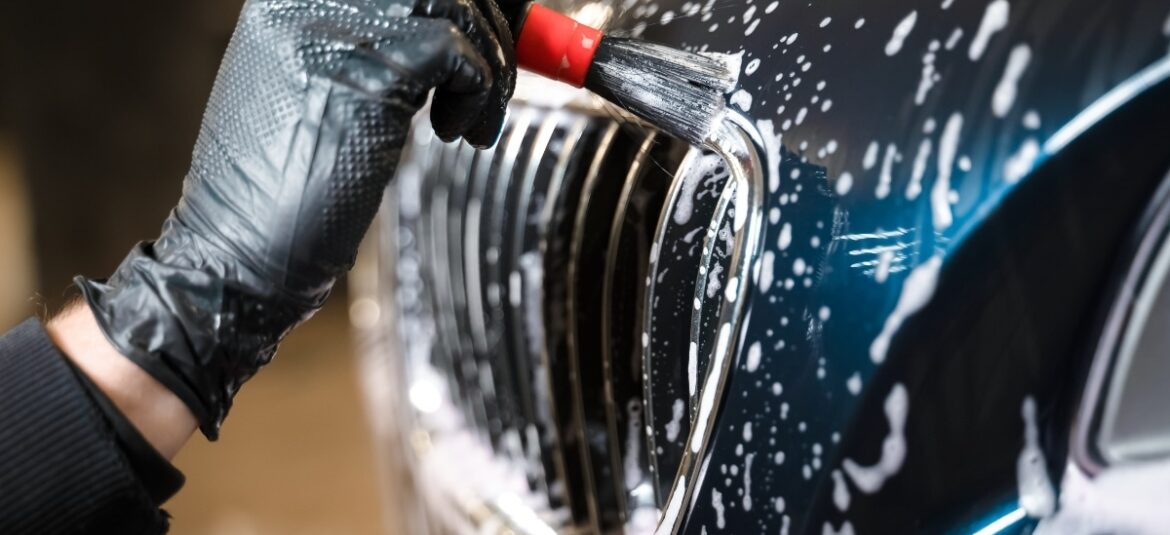 detailed car cleaning